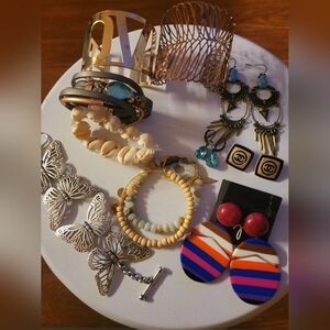 Variety Jewelry with Earrings and Bracelets